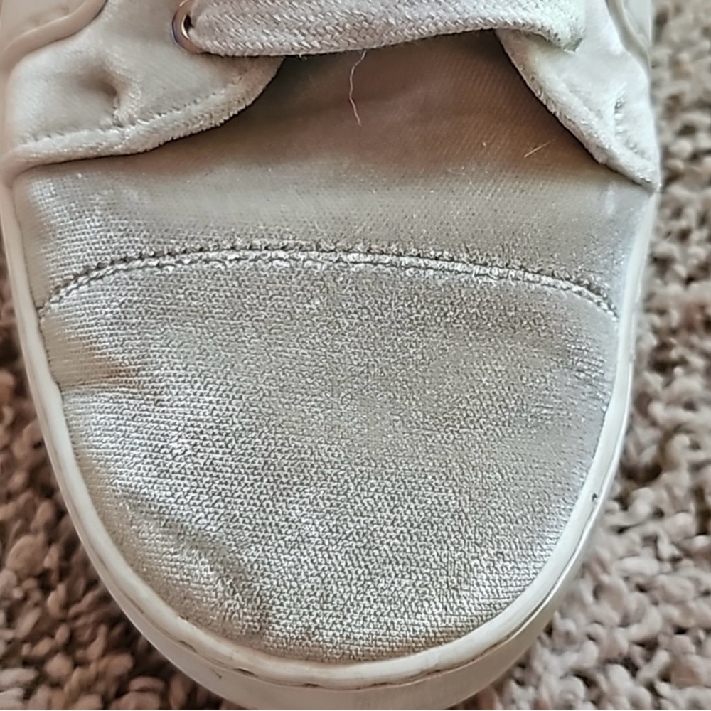 Authentic Chanel sneakers - Picture 4 of 14